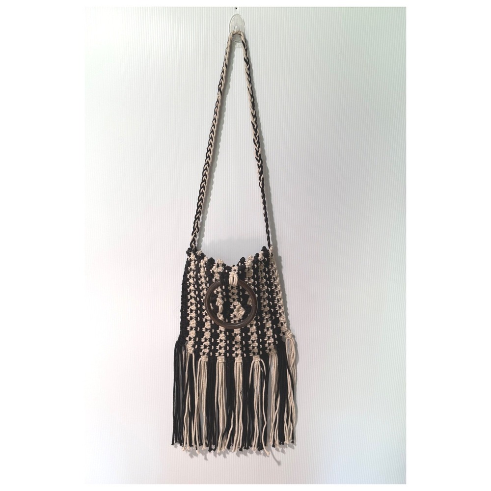 NWOT Fifth & Luxe Macrame Fringe Shoulder Bag Black Ivory Boho Wooden Ring Tote - Picture 5 of 8
